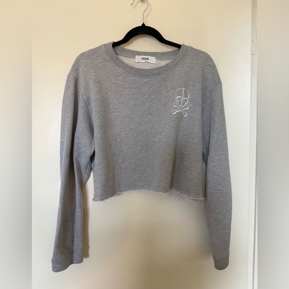 Soulcycle Casey Cropped Sweatshirt in Grey with Skull in Size Small - Picture 3 of 9